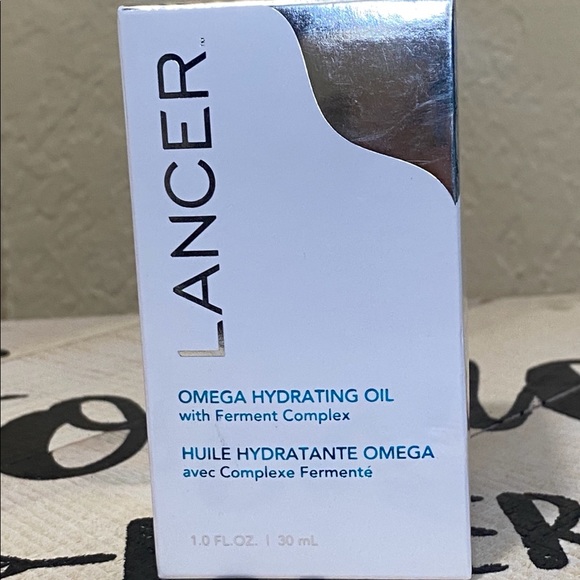 Lancer omega hydrating oil